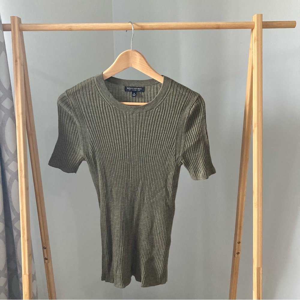 Banana Republic Ribbed Merino Wool Top